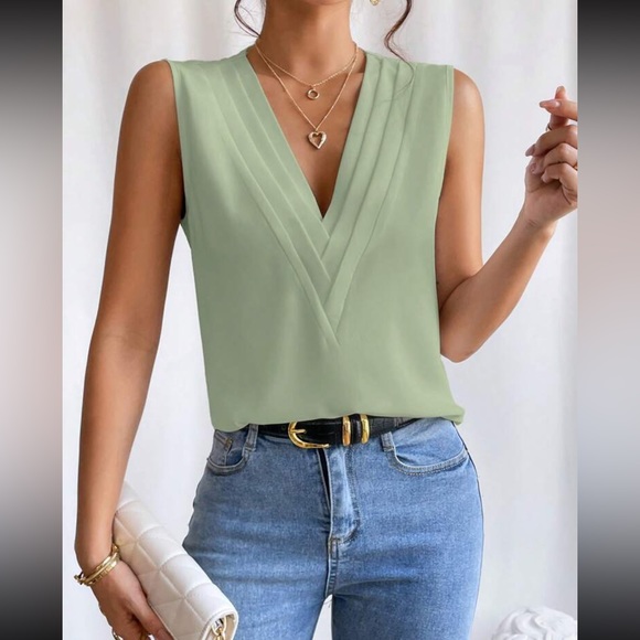 Luxe V neck blouse - Picture 9 of 15